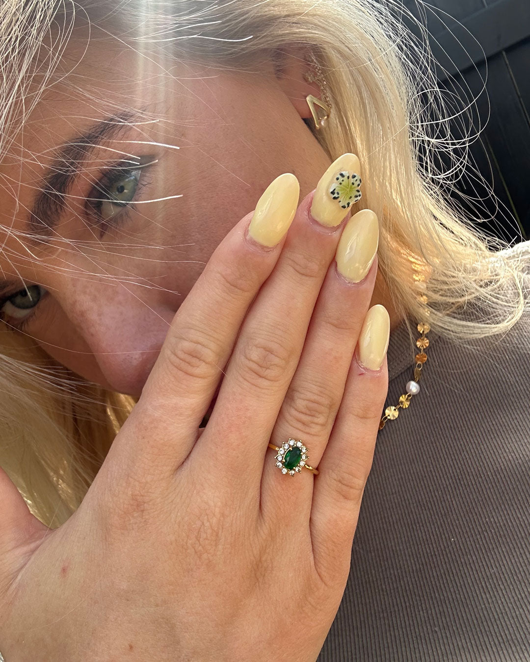 Amaryelle | Zielona Cyrkonia Pierścionek 18K Złoto